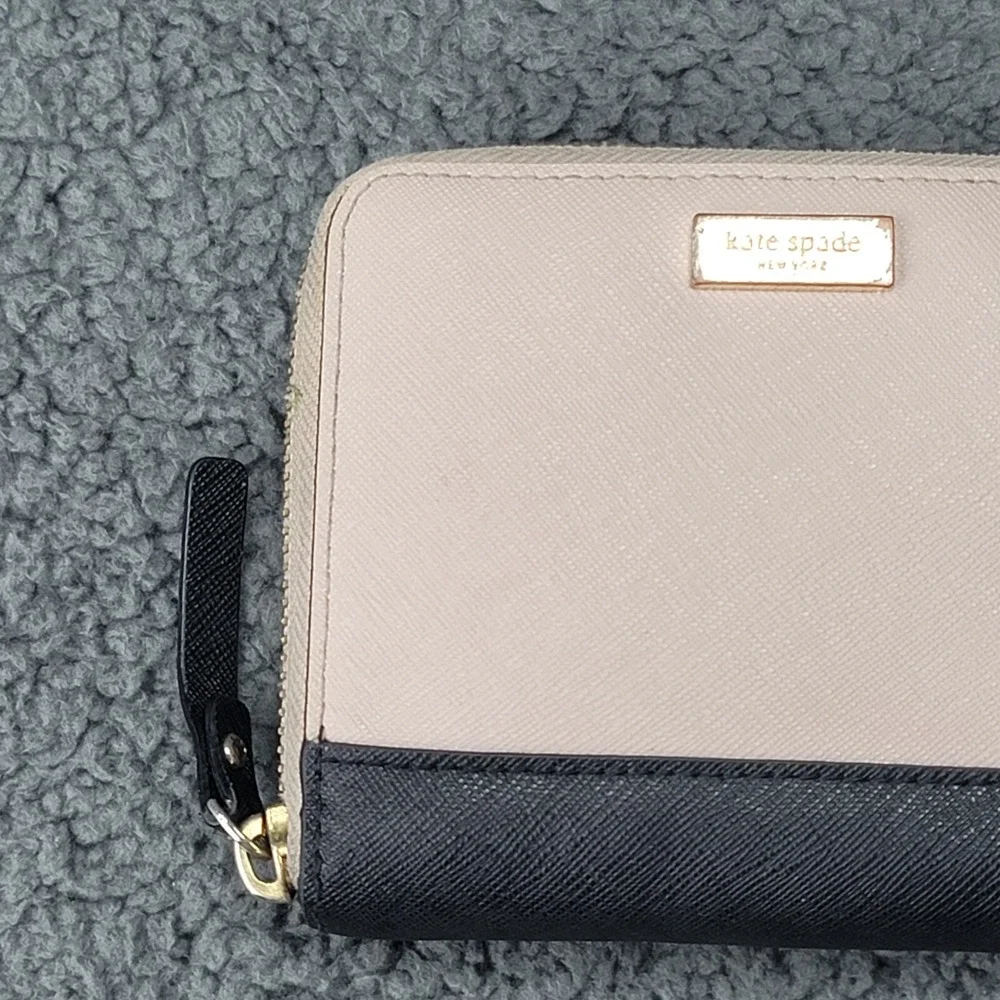 Kate Spade New York Wallet Pink Leather Laurel Way‎ Darci Clutch Zip Around NY